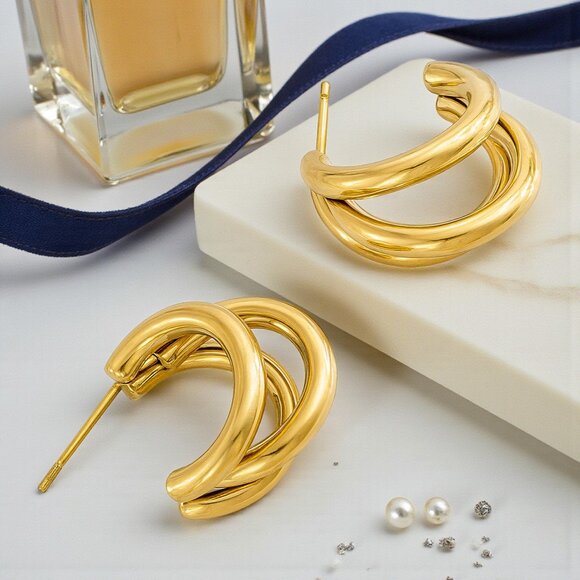 🆕 Modern Muse Triple Hoop Timeless Earrings 18K Gold Plated Stainless Steel - Picture 4 of 10
